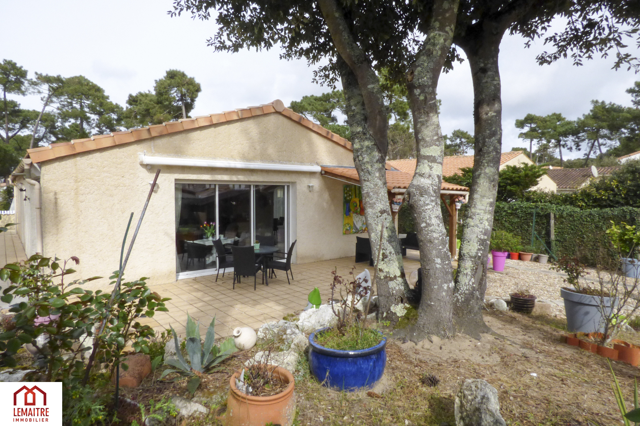 Choisir Son Style De Maison Plain Pied Ou Maison A Etage Maisons Ideales